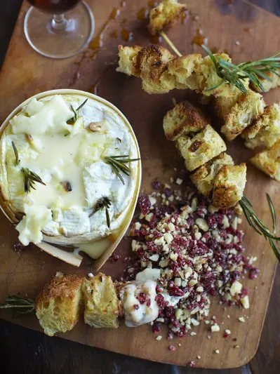 Rosemary Baked Camembert With Cranberries, Caramelised Walnuts And Toasted Ciabatta (V)