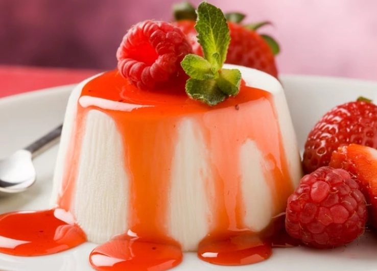 Vainilla Panna Cotta With Barries Compote 