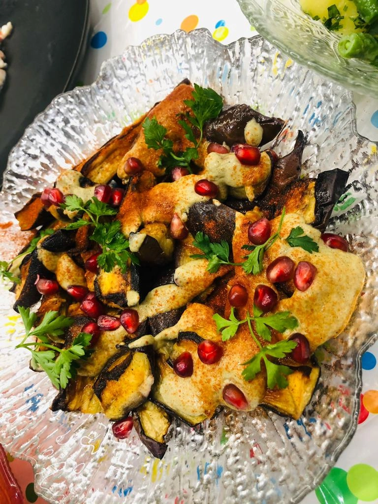 Hummus & Aubergine Salad (V/Ve)