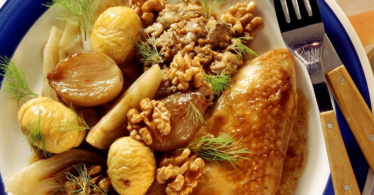 Onion Stuffing With Almonds And Chestnuts