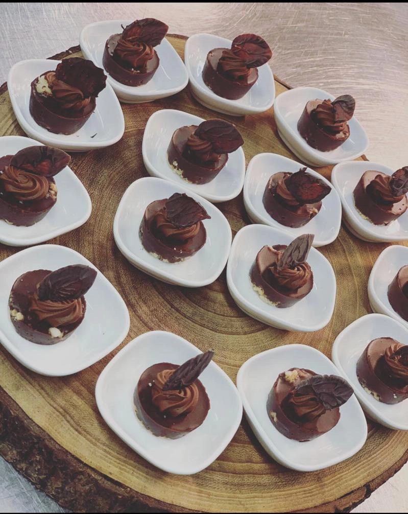 Chocolate Mousse (V/Ve)