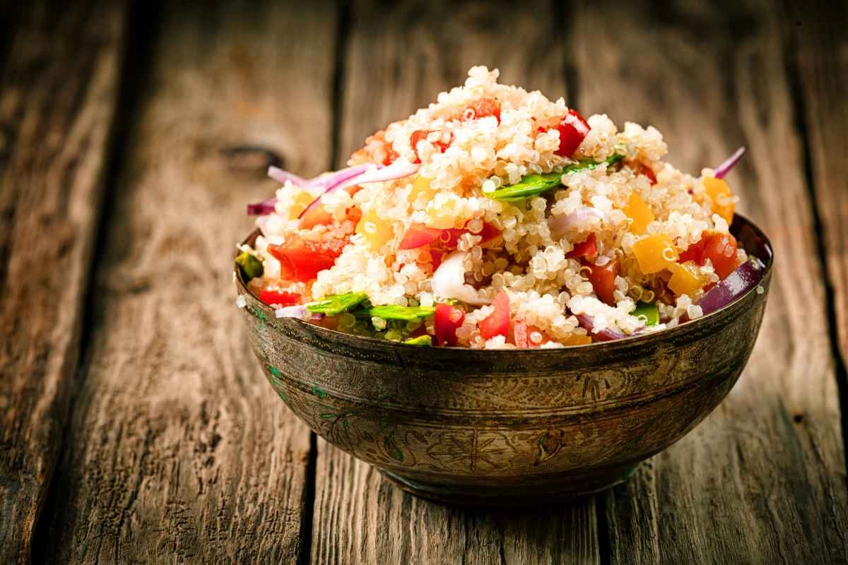 Quinoa Salad , Red Onion, Carrots, Cherry Tomato,  Celery (Vegan)
