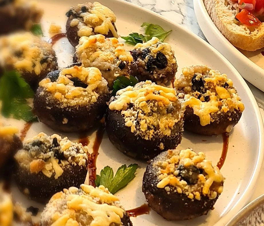 Courgette Stuffed Mushrooms (V/Ve)