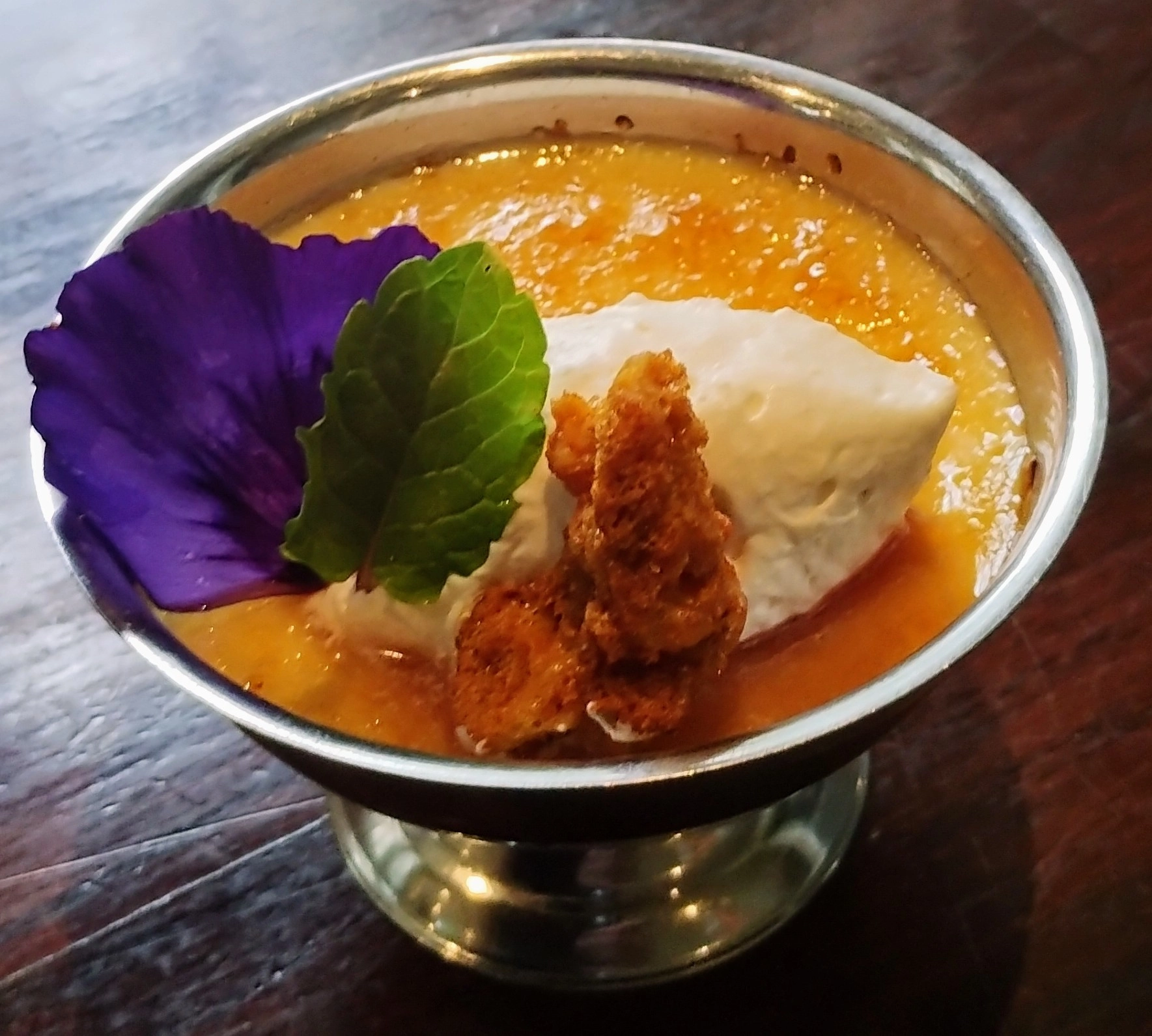Crème Brulee With Almond Twist
