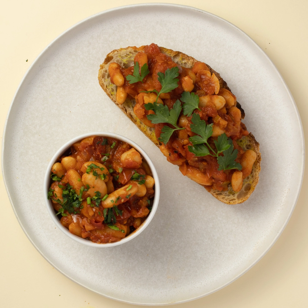 Bloody Mary Baked Beans (V)