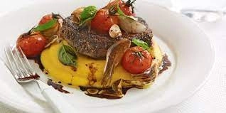 Fillet Steak, Vanilla Mash, Sautee Greens, Peppercorn Sauce