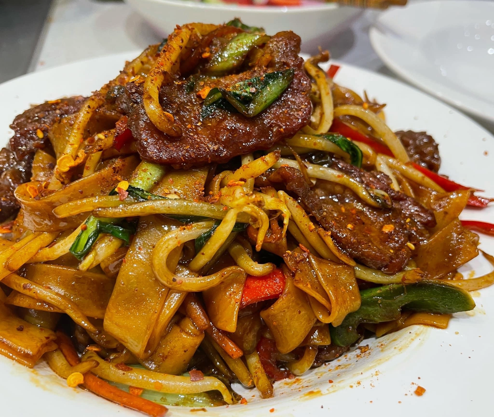 Rice Noodle And Beef Stir Fry