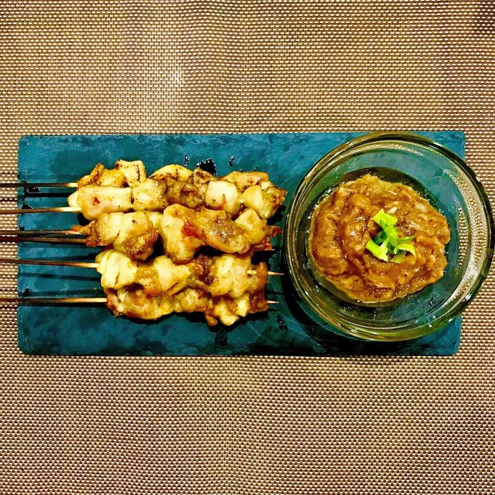 Thai Style Chicken Satay Skewers With Peanut Sauce