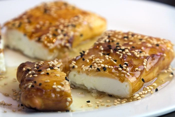 Feta Ma Meli Gai Soami - Feta In Filo Pastry With Honey & Sesame(V)