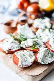 Goat Cheese On Tomato Slices With Hint Of Fresh Basil (V)