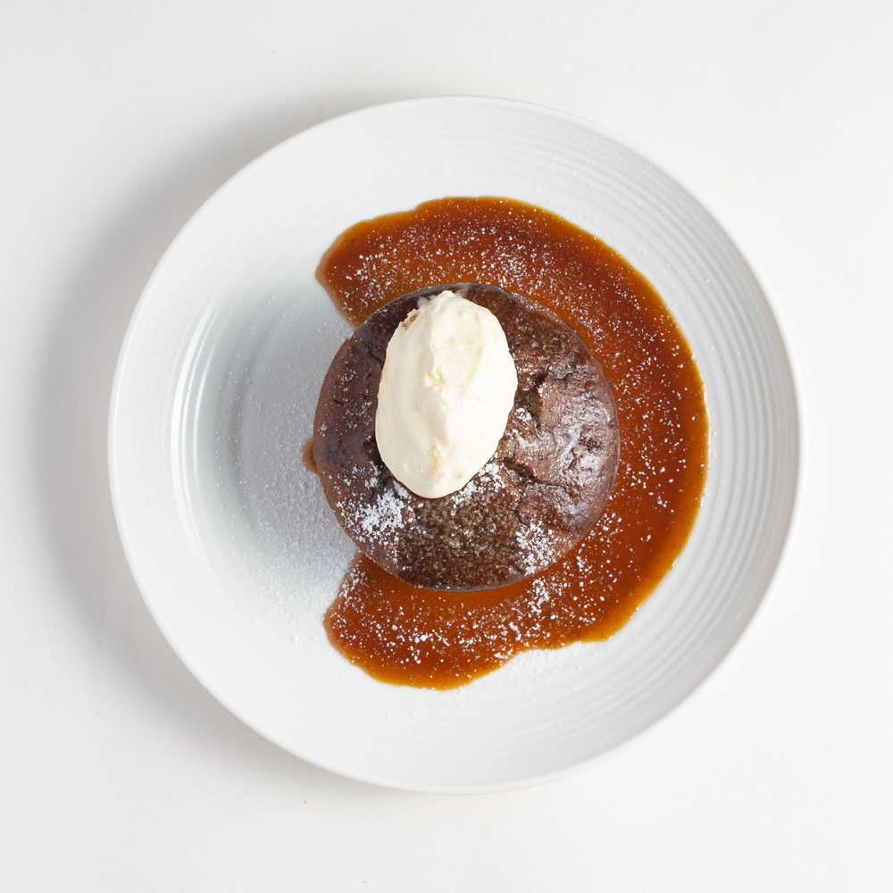 Sticky Toffee Pudding With Clotted Cream (V/Ve)