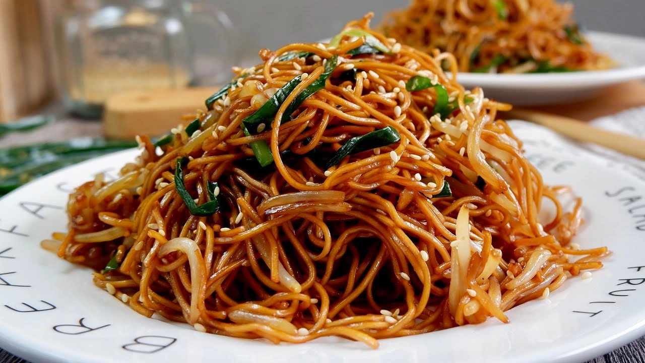 Hong Kong-Style Fried Noodles