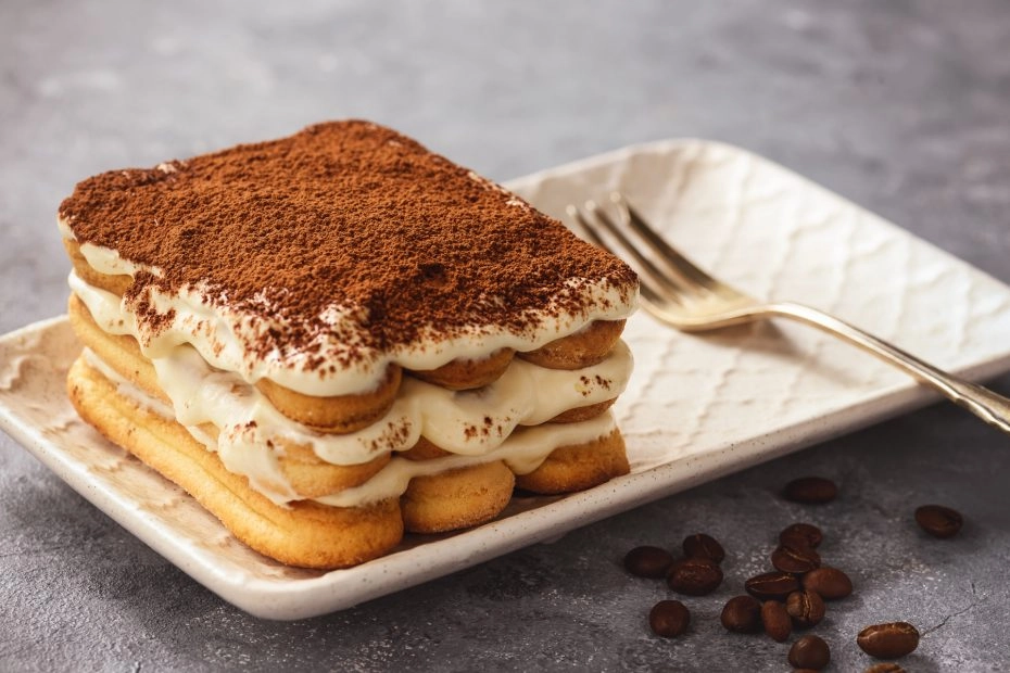 Classic Fresh Italian Tiramisu (V)