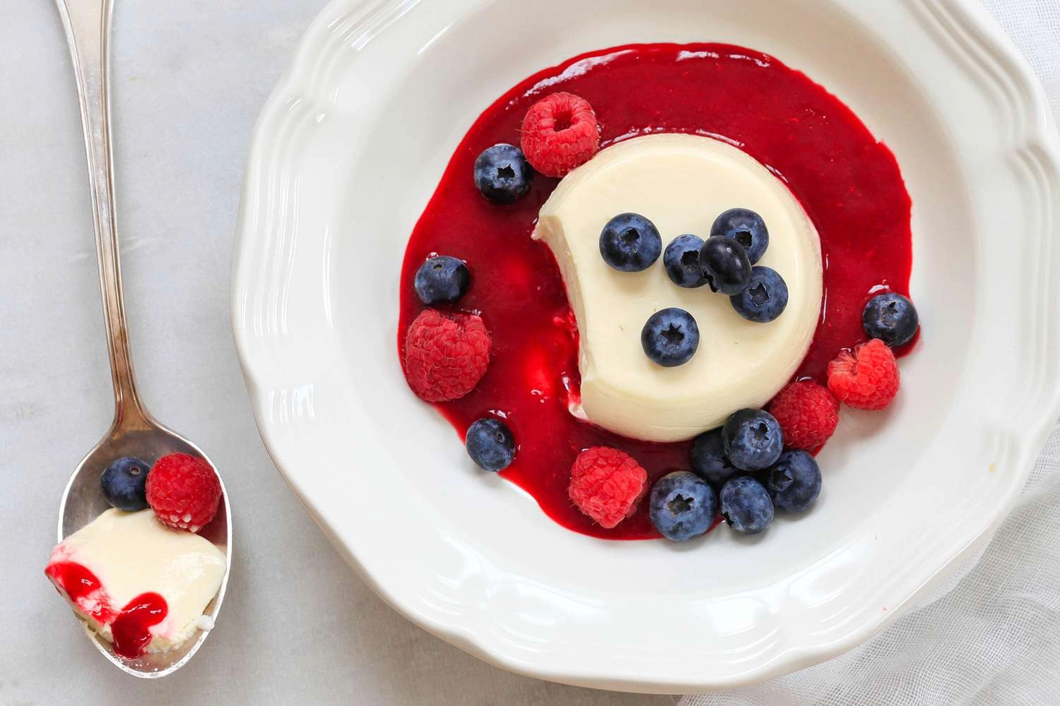 Panna Cotta Con Frutti Di Bosco (V)