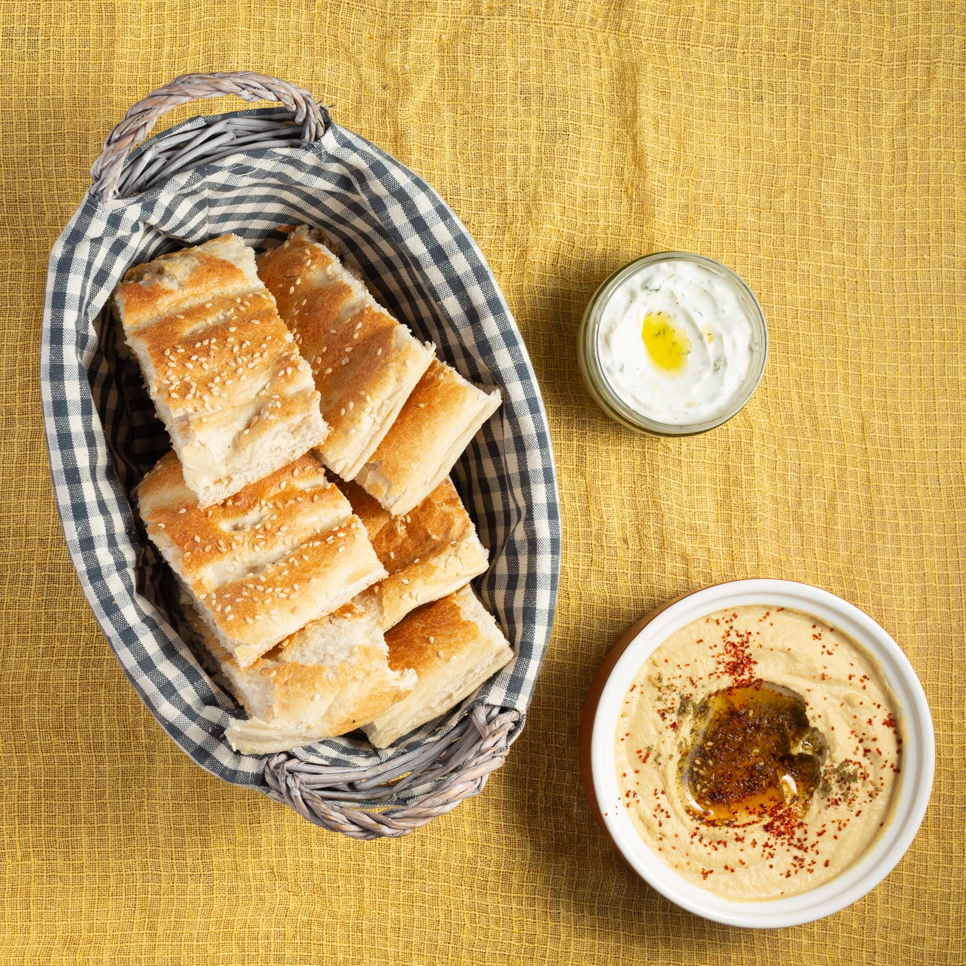 Hummus And Cacik (Tzatziki) With Fresh Bread (Ve)