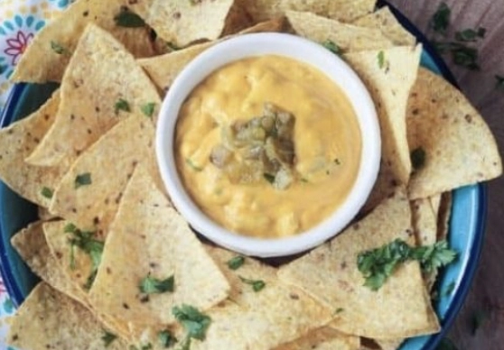 Queso Dip And Tortilla Chips (V/Ve)