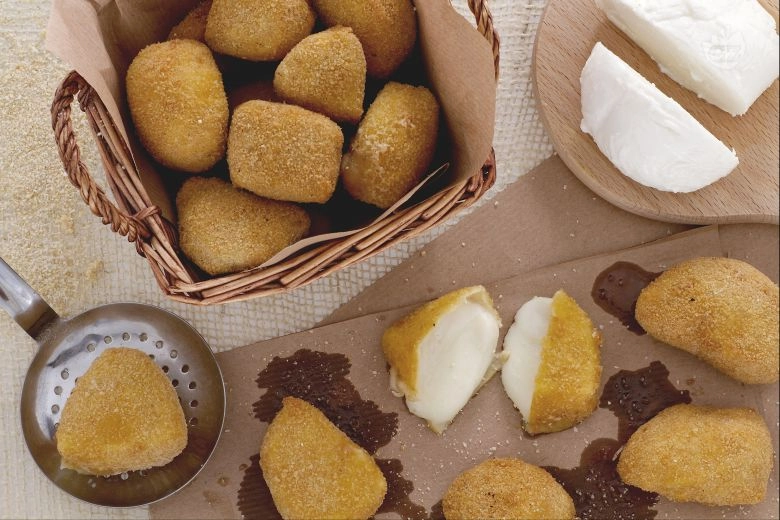 Fried Mozzarella (V)
