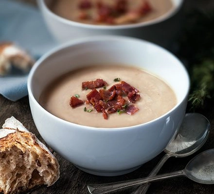 Creamy Parsnip Soup Finish With Bacon And Chestnuts