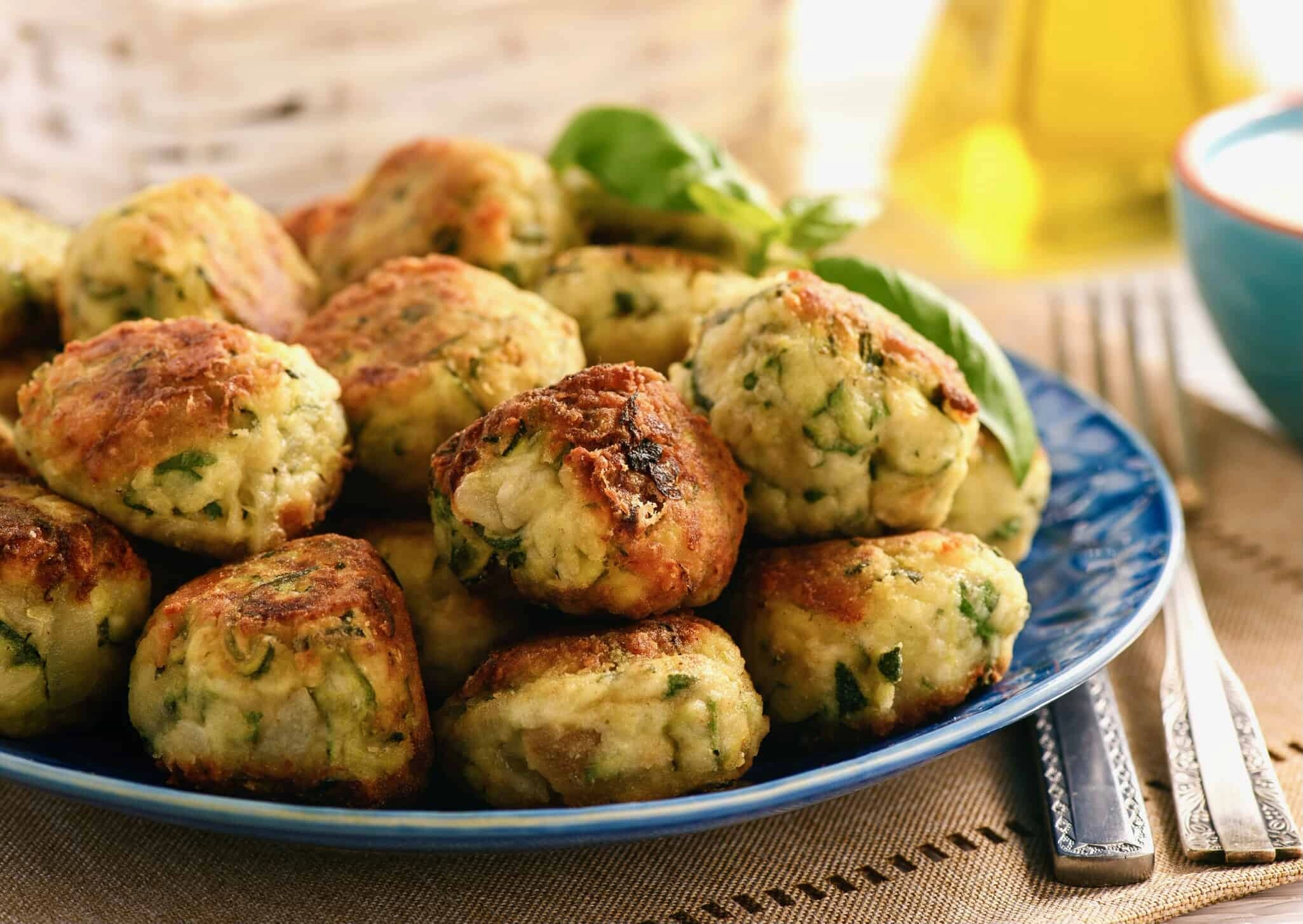 Kolokithokeftedes - Courgette Meatballs.(Ve)