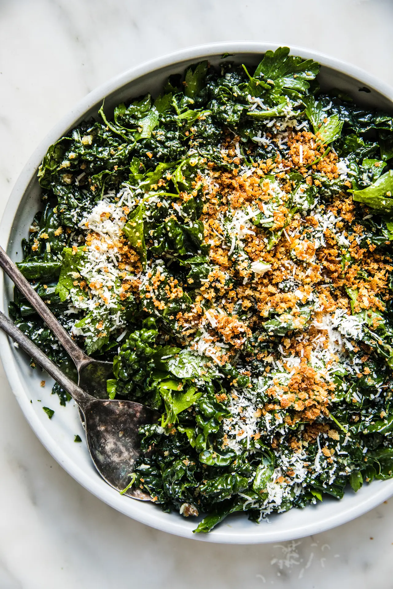Kale & Hazelnut Salad (V)