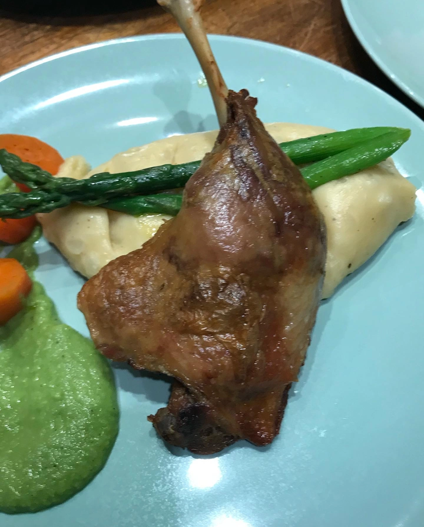 Duck Leg Confit / Creamy Mash / Asparagus Blanche / Baby Carrot /Jus