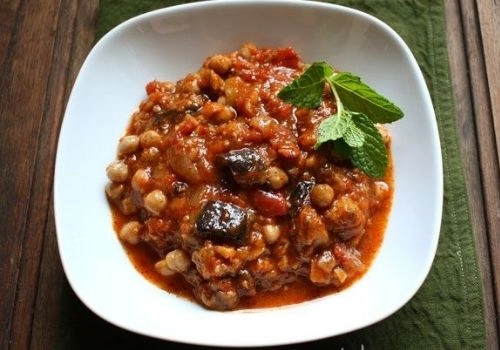 Maghmour Served With Pitta (V)