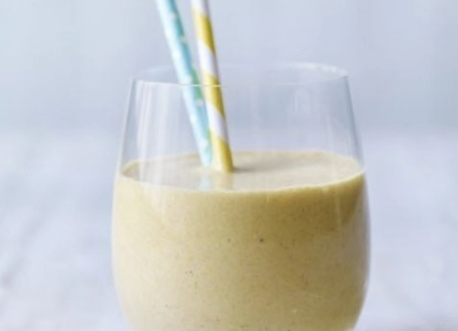 Banana And Coconut Smoothie (V)