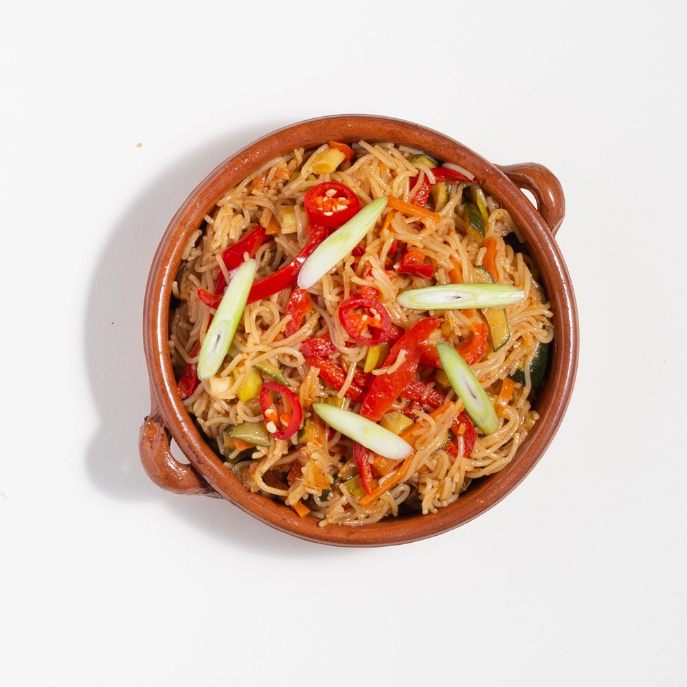 Rice Noodles Stir Fry (Veg/Chicken)