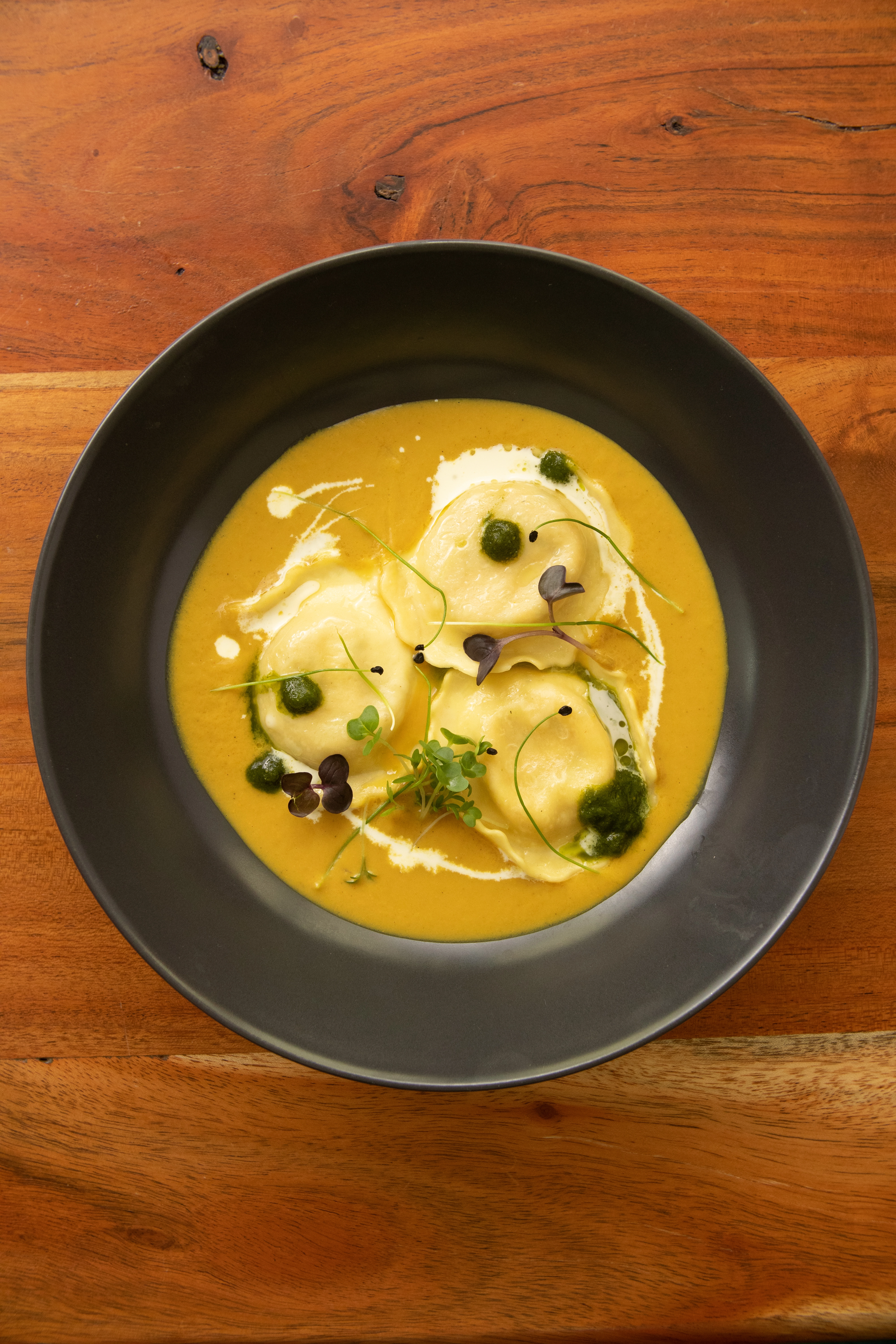 Makhani Sauce Pasta – Stuffed Ravioli In Rich Creamy Indian Spiced Sauce