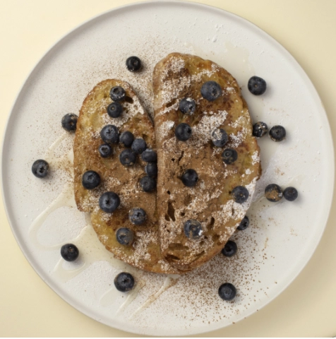 French Toast With Cinnamon And Blueberry (V)
