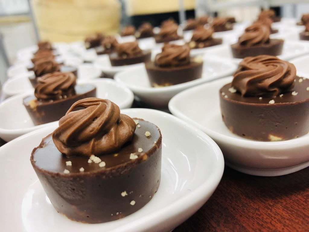 Chocolate Mousse (V/Ve)