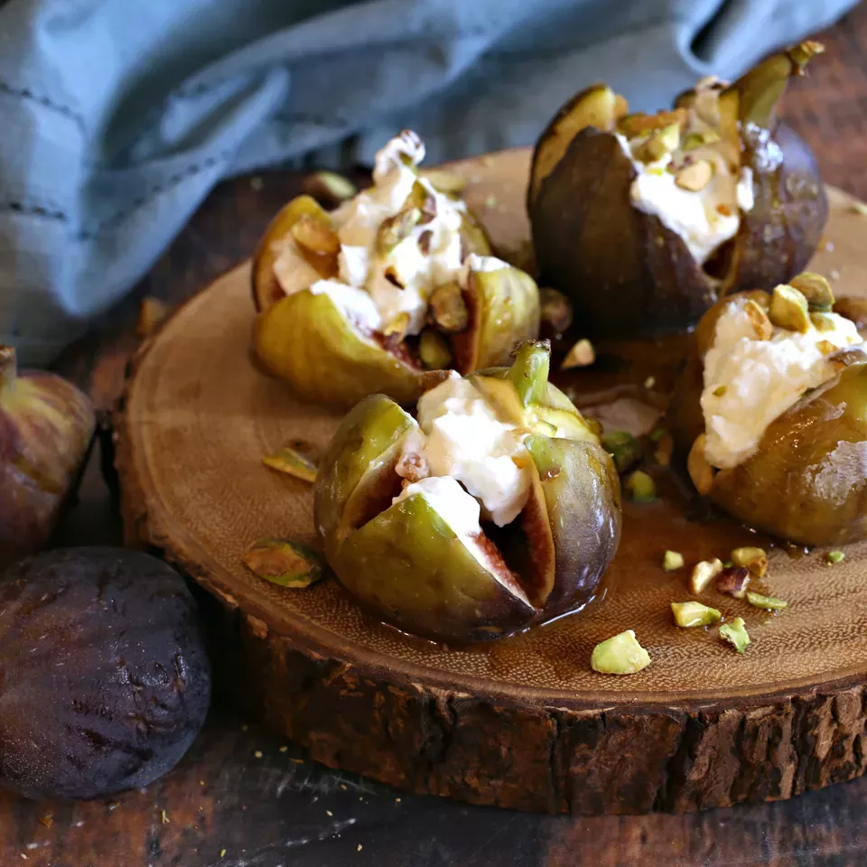 Labneh Stuffed Figs With Honey And Pistachios (V/Ve)