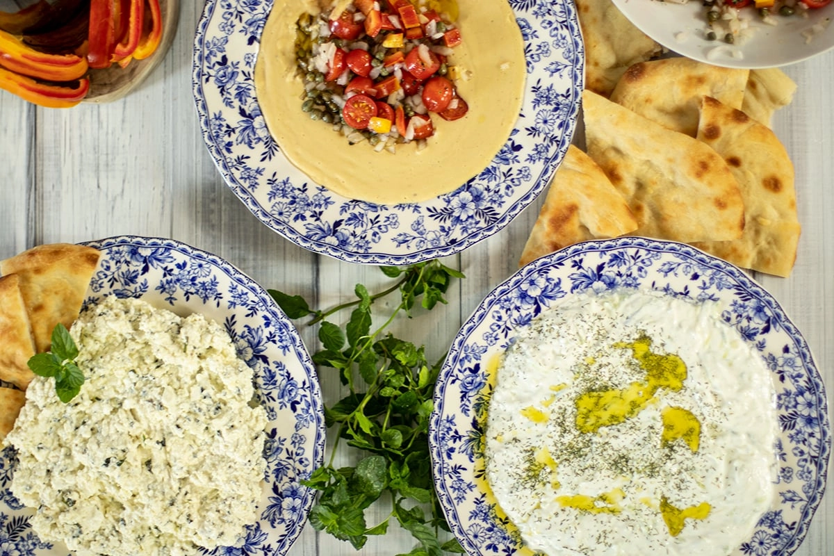 Handmade Pitta And 3 Dips
