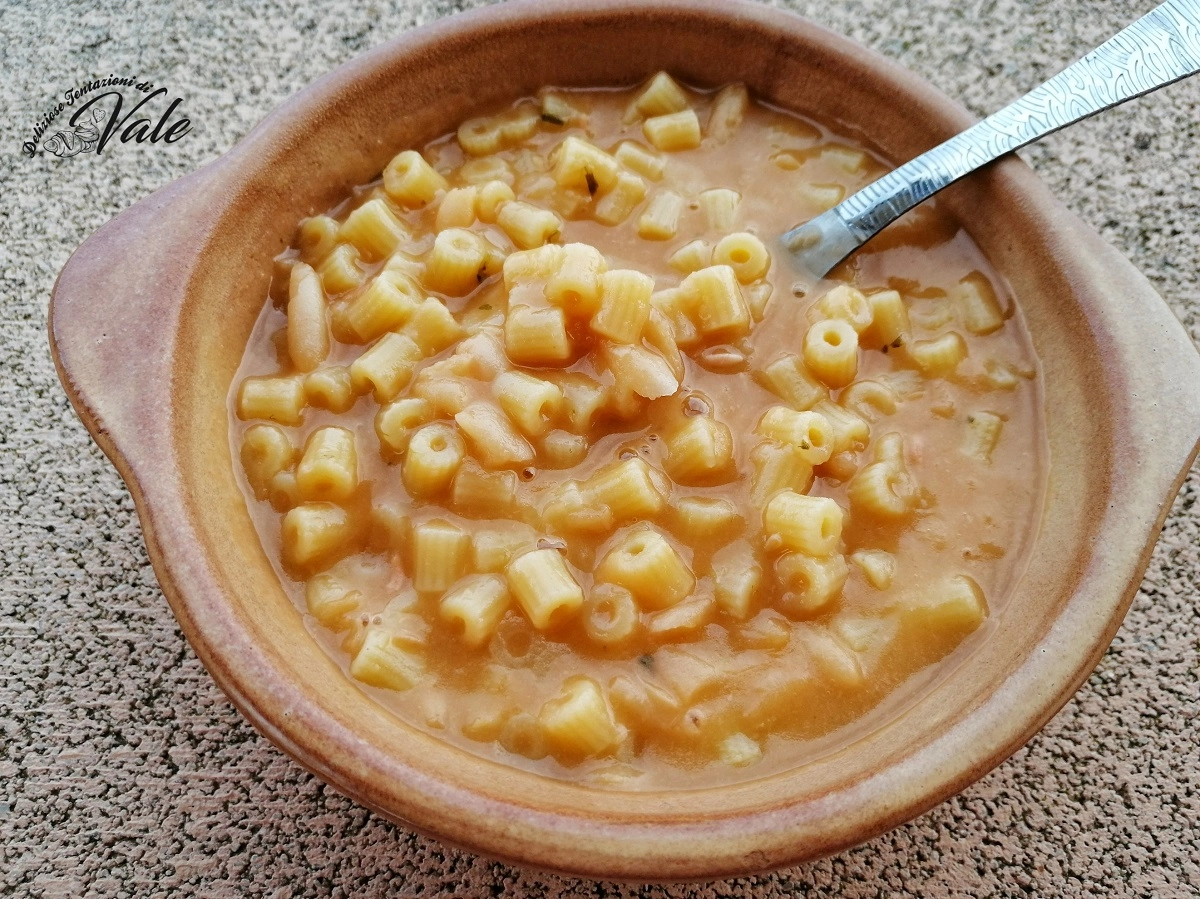 Ancient Neapolitan Recipe Pasta With Creaminess Of Cooked Beans (Vegan)