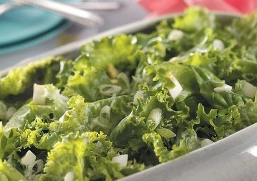 Green Leaf Salad, Spring Onions Vinaigrette Dressing (Ve)