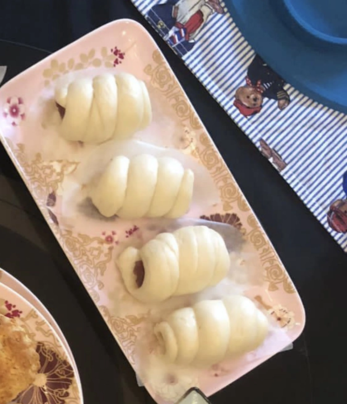 Steamed Chinese Sausage Buns