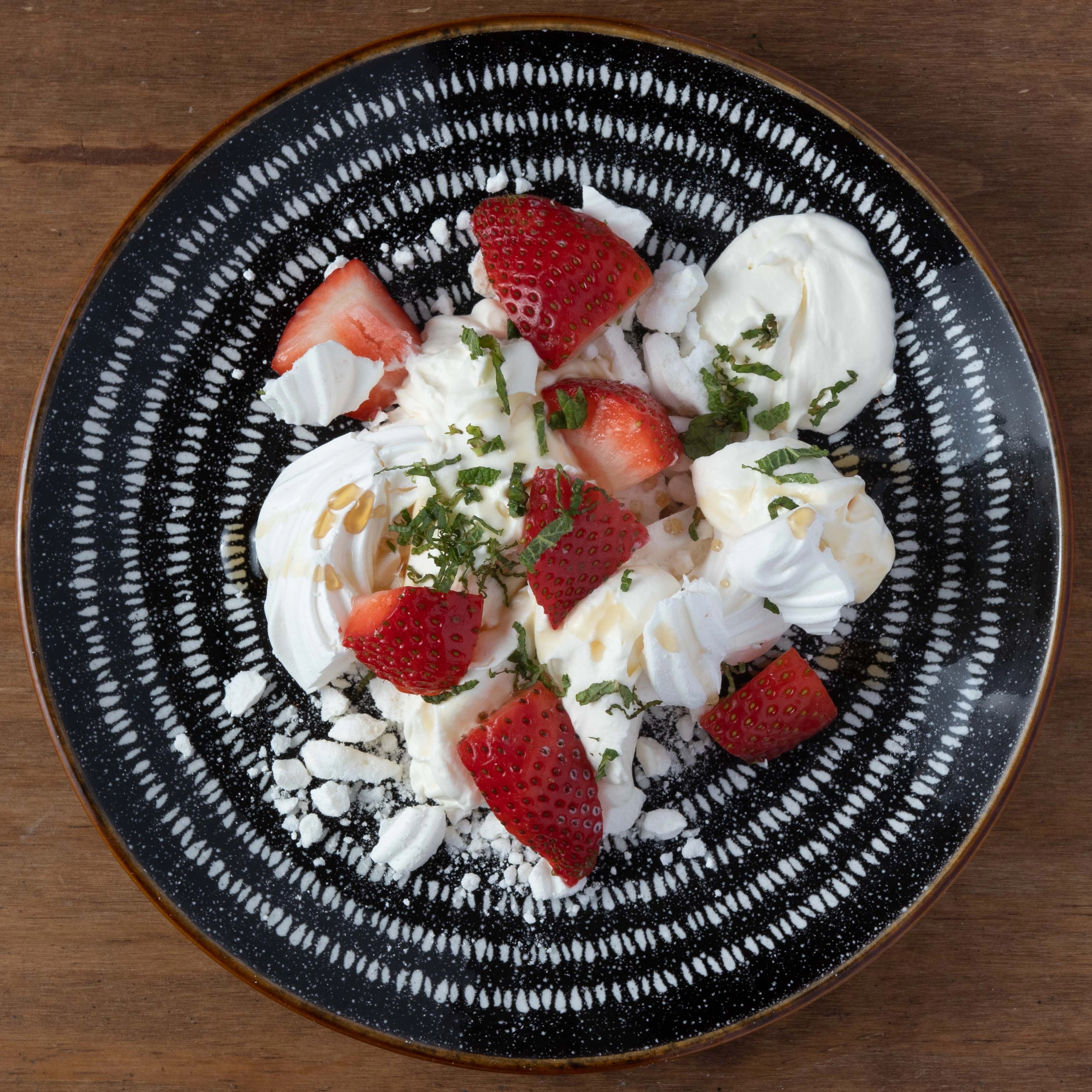 Strawberry Melba Mess (V)