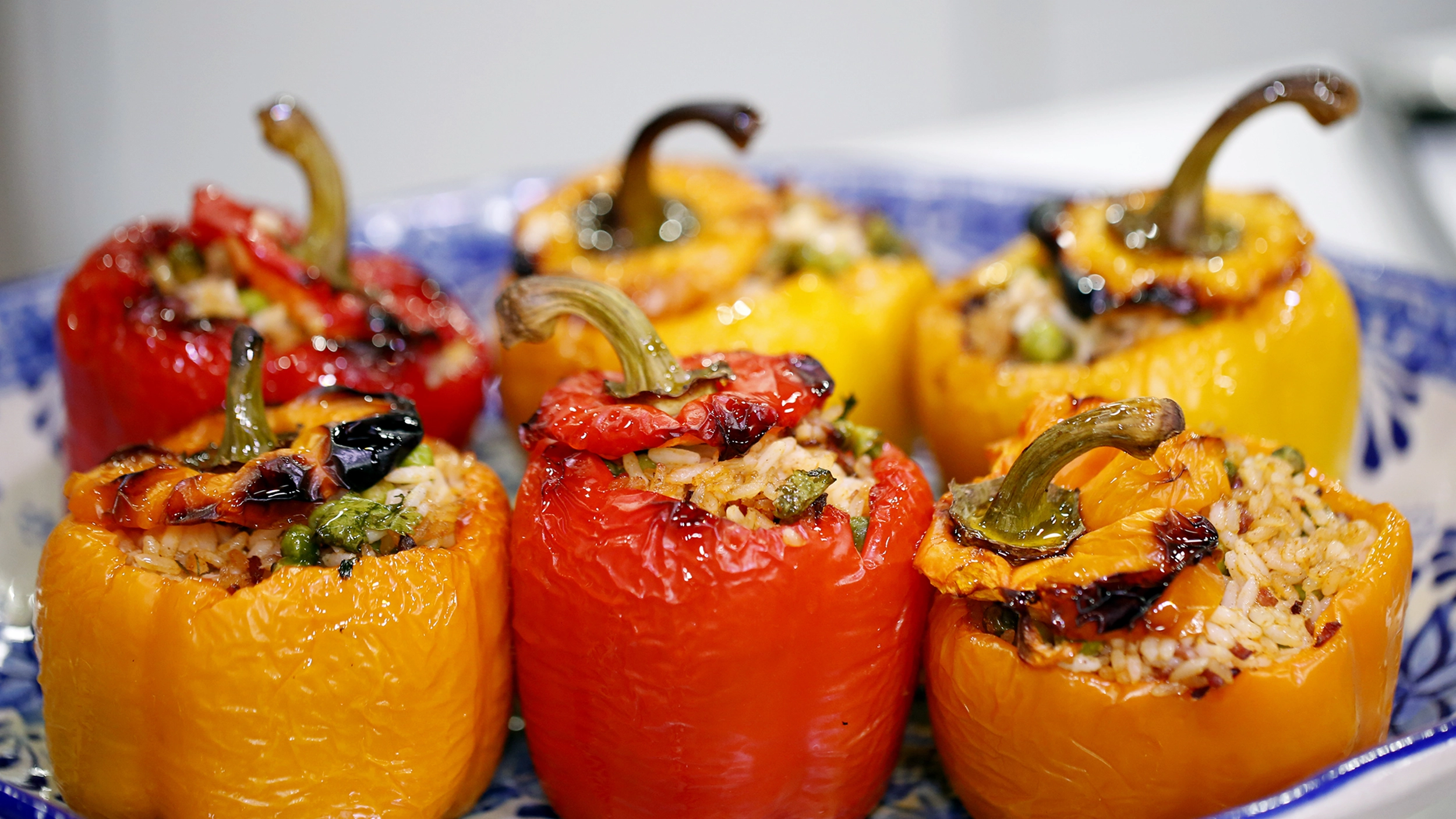 Grilled Bell Peppers Stuffed With Mix Veg And Vegan Cheese (Ve)