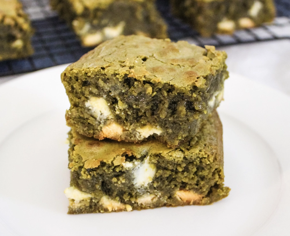 Matcha And White Chocolate Brownie Bites