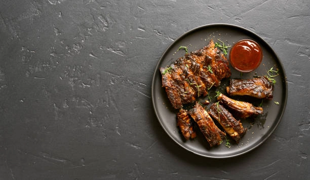 Grilled Lamb Or Pork Ribs Or Chops With Wraps With A Minty Yoghurt Sauce