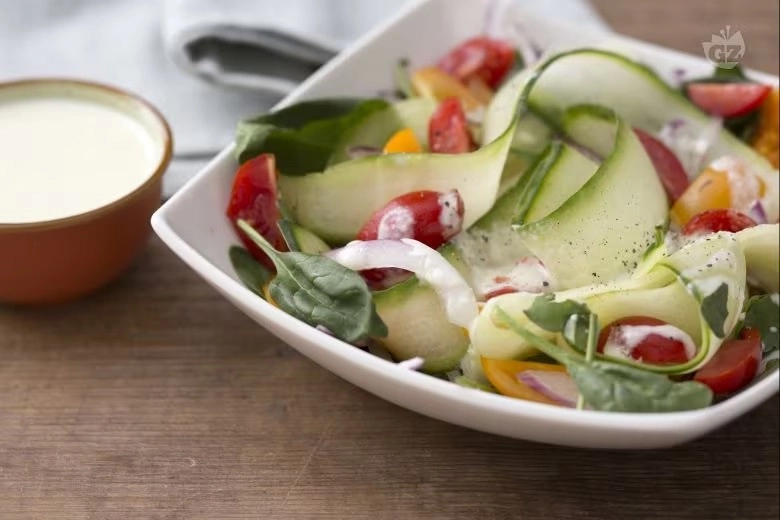 Cucumber And Baby Spinach Salad And Yoghurt Dressing