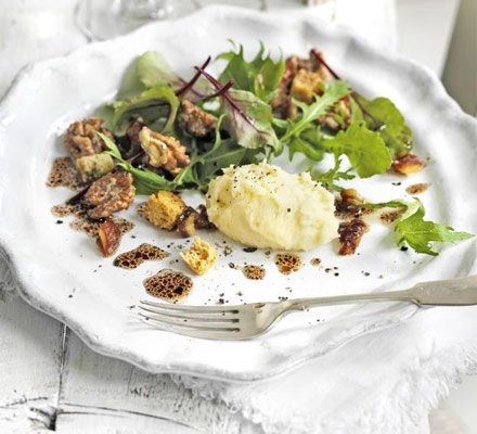 Brie Cheese And Candied Walnut On Bed Of Lettuce (V)