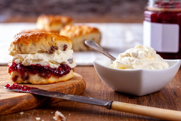 Sultana Scones With Fresh Cream & Strawberry Jam