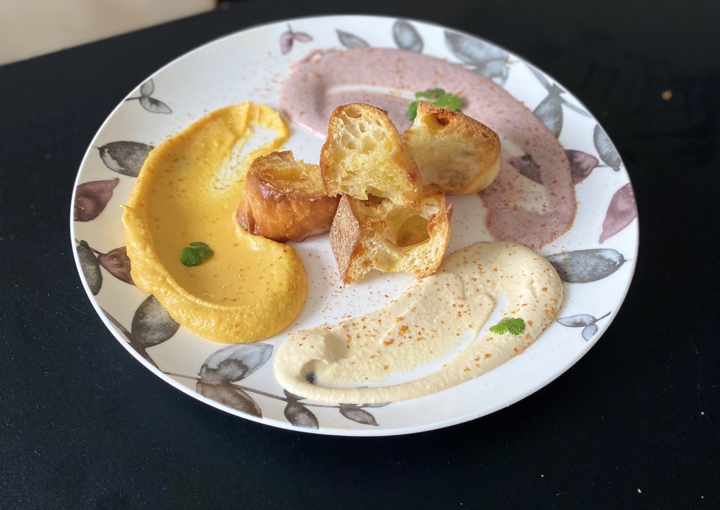 Hummus In 3 Ways And Toasts