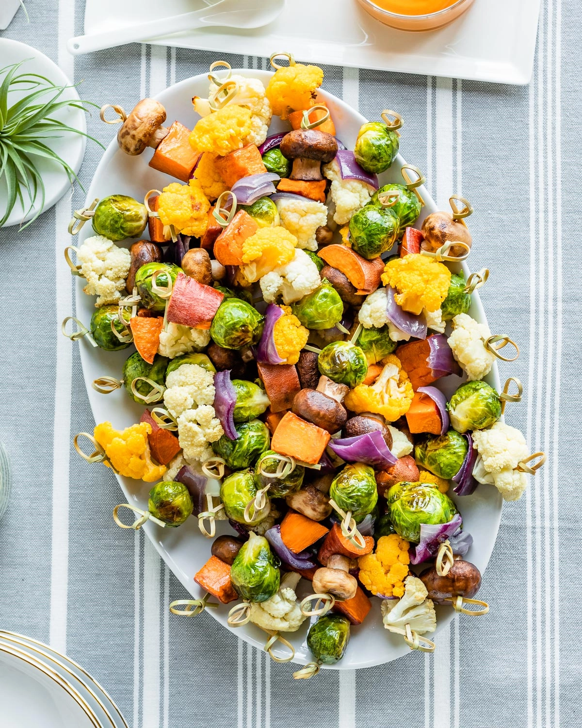 Mediterranean Vegetables Skewers In Tahini Sauce (V/Ve)