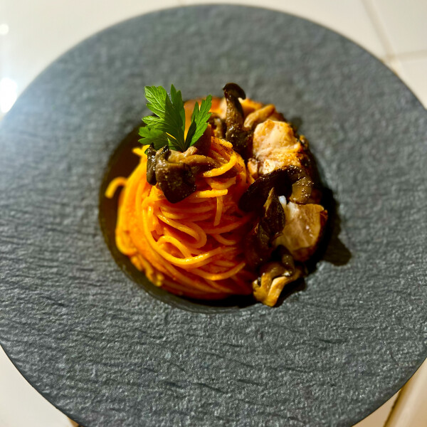 Milan S's 10th gallery image
