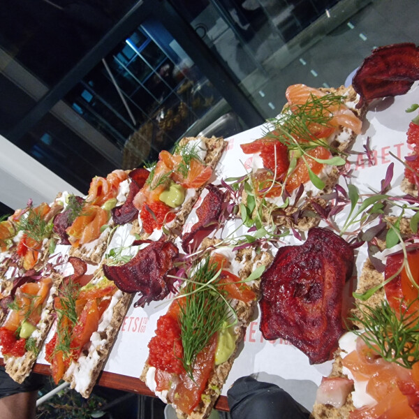 Yiannis M's 32nd gallery image