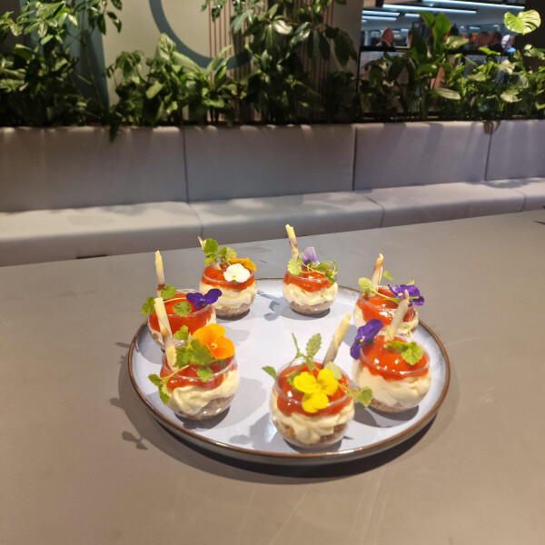 Yiannis M's 170th gallery image