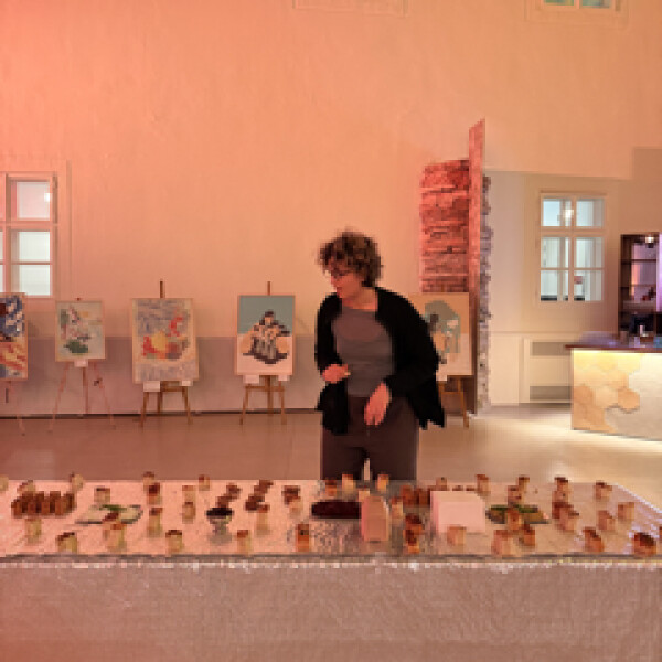 Isabelle T's 1st gallery image