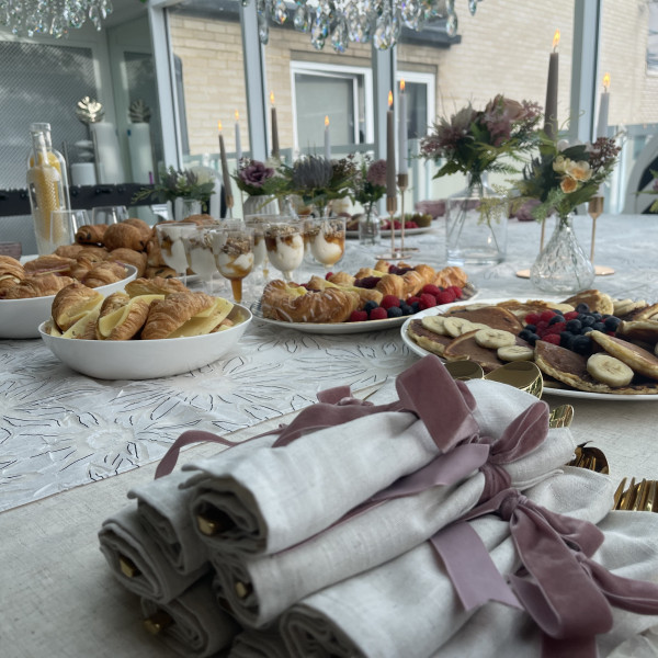 Nadine L's 17th gallery image
